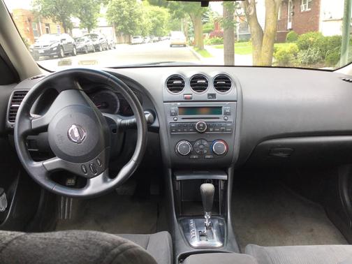 Photo 3 of 7 of 2012 Nissan Altima 2.5 S